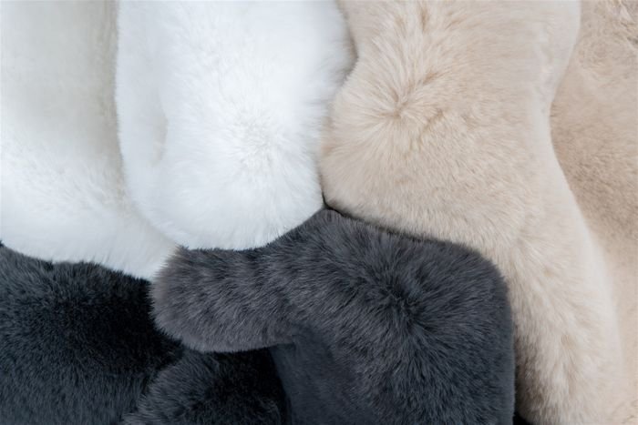 77ZYF-60-90-O_Rabbit-Sheepskin-AE-200-_Makro201-4.jpg