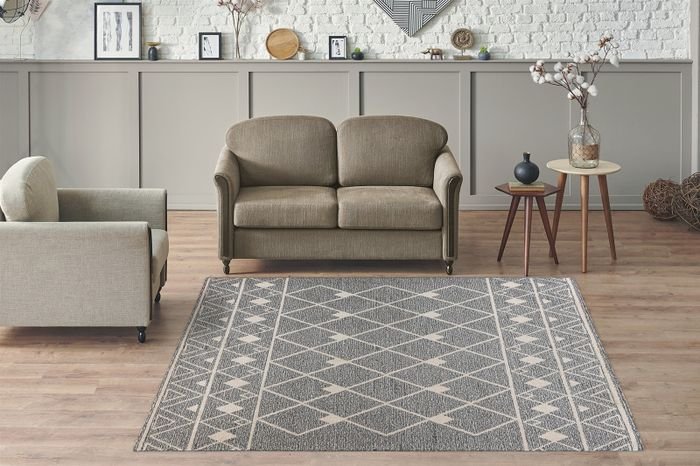 BZL4I-80-150_Rhombus-300-Grau-Beige-80cm-x-150cm_Ambiente201.jpg