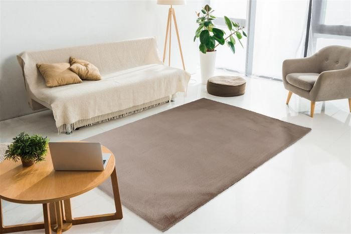 QRYAD-200-290-E_Rabbit-Light-500-Taupe-200cm-x-290cm_Ambiente201.jpg