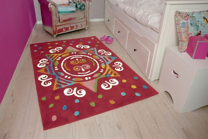 DCD41-110-160-E_Spirit-Glowy-3145-Rot-Mandala-110cm-x-160cm_Ambiente201.jpg