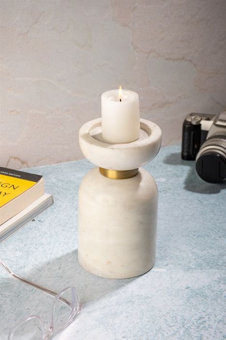 G3RA1-WHT_Kerzenhalter-Satori-200-IN-Weis_Ambiente201.jpg