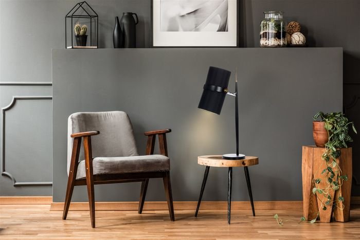 I1VMK_Tischlampe-Novum-100-Schwarz_Ambiente201.jpg