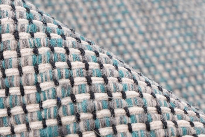 OEJOH-170-240-E_Nomad-8064-Grau-Blau-170cm-x-240cm_Makro201.jpg